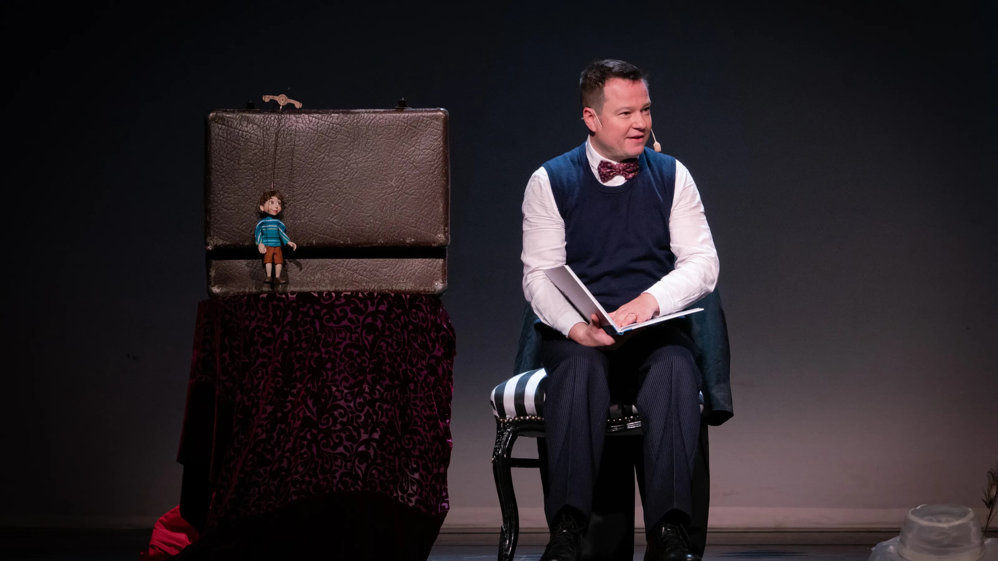 Konstantin Krisch liest das Kinderbuch Laurin geht ins Theater